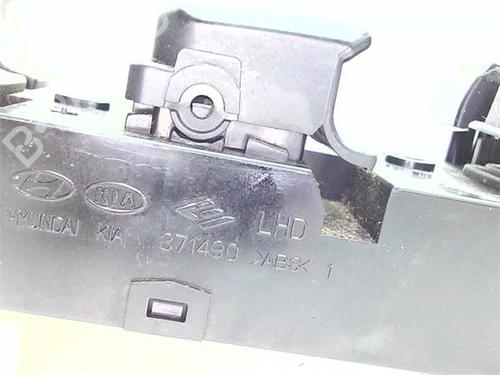 Left front window switch HYUNDAI SANTA FÉ II (CM) 2.2 CRDi GLS 4x4 | BP38379857I27 - Image 2