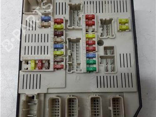 Used Fuse box Fuse box 38365215 38365215