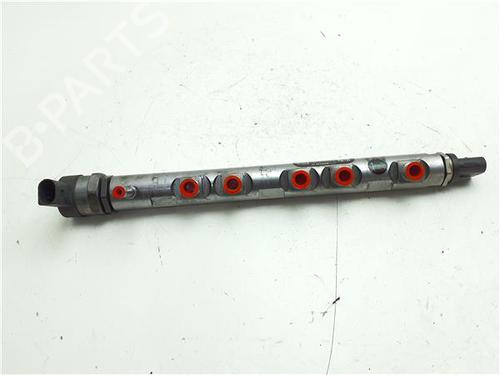 Used Injection rail Injection rail 38373892 38373892