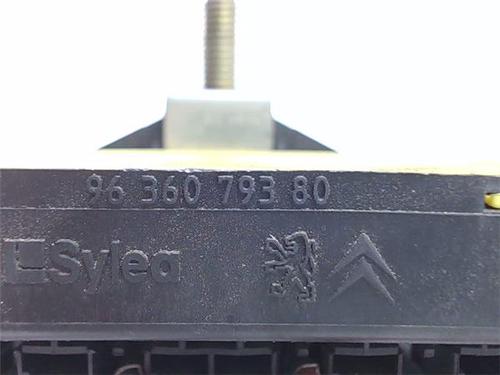 Fuse box PEUGEOT 206 SW (2E/K) 1.4 | BP38372403E1 - Image 2
