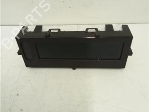 display-monitor-renault-megane-iv-saloon-2016-38366884 main image
