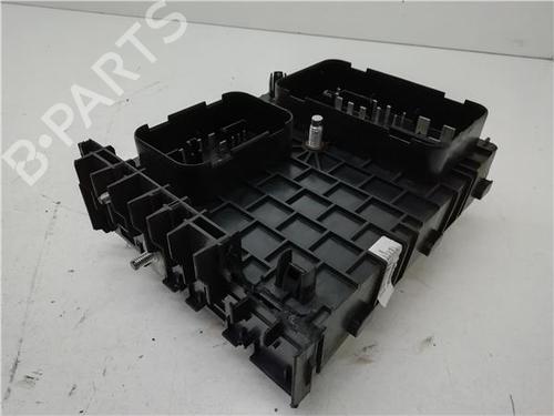 fuse-box-vw-golf-v-1k1-2003-2004-2005-2006-2007-2008-2009-2010-38359404 main image