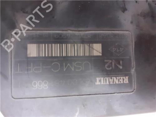 Fuse box RENAULT MEGANE II Saloon (LM0/1_) 1.5 dCi (LM1E) | BP38356057E1 - Image 2