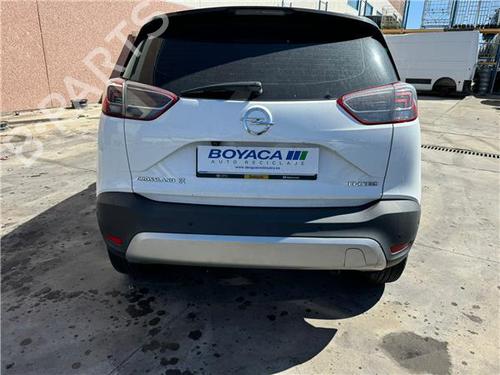 tailgate-opel-crossland-x-van-2017-38380349 main image
