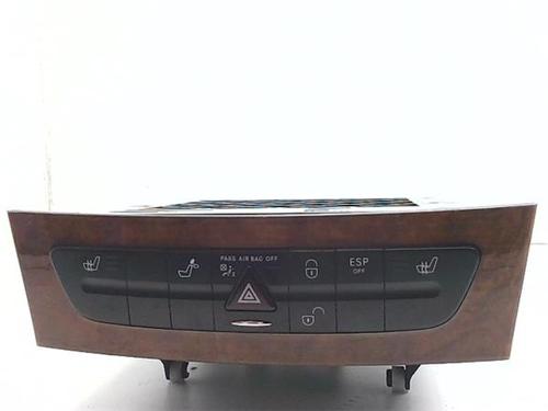 switch-mercedes-benz-e-class-w211-2002-2003-2004-2005-2006-2007-2008-2009-38390255 main image