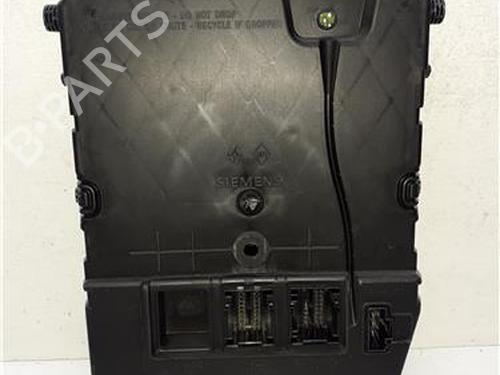 Used Fuse box Fuse box 38360189 38360189