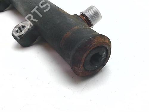 Injection rail PEUGEOT 407 Coupe (6C_) 2.7 HDi | BP38383442M98 - Image 2