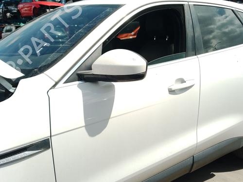 left-front-door-jaguar-f-pace-x761-2015-38333145 main image