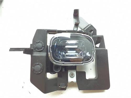 right-front-fog-light-nissan-juke-f16_-2019-38368230 main image