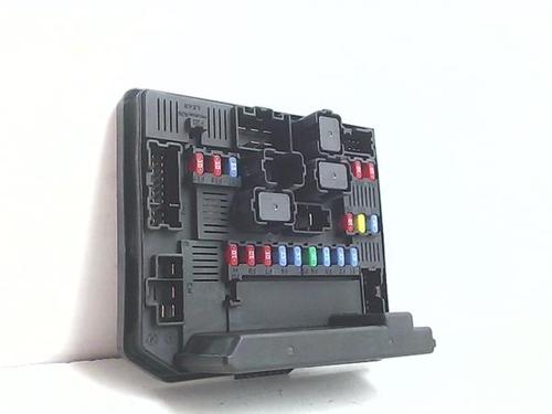 Used Fuse box Fuse box 38381792 38381792