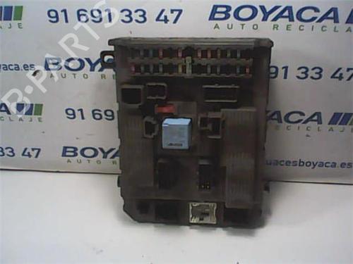 Used Fuse box Fuse box CITROËN C5 I (DC_) 1.8 16V (DC6FZB, DC6FZE) (115 hp) 40087228 40087228