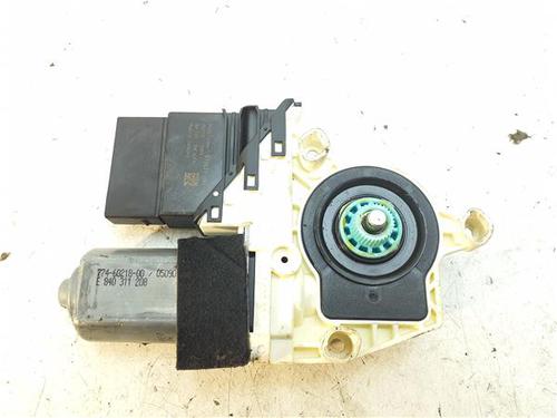 Used Left rear window motor Left rear window motor SEAT ALTEA XL (5P5, 5P8) 1.6 TDI (105 hp) 38370011 38370011