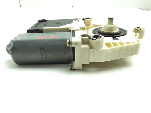 Left front window motor VW GOLF V (1K1) 2.0 TDI 16V | BP39533441E21 - Image 3