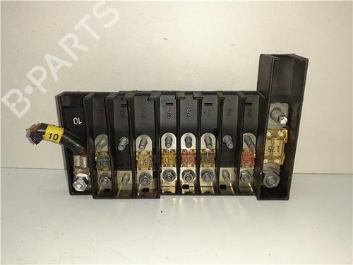 Used Fuse box Fuse box 38357329 38357329