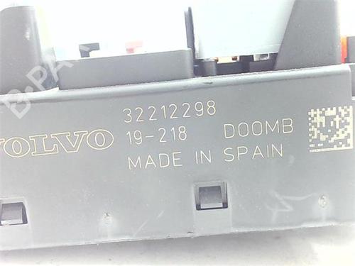 Fuse box VOLVO XC90 II (256) B5 Mild-Hybrid AWD | BP38385394E1 - Image 2