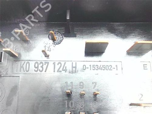Fuse box VW GOLF V (1K1) 1.9 TDI | BP38380826E1 - Image 4