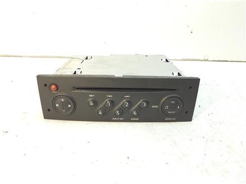 radio-renault-megane-ii-saloon-lm01_-2003-38370100 main image