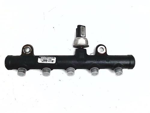 Used Injection rail Injection rail 38392008 38392008