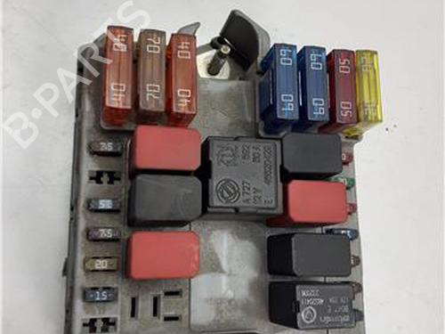 Used Fuse box Fuse box 38364879 38364879