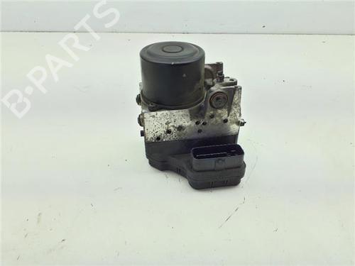 Used ABS pump ABS pump TOYOTA RAV 4 II (_A2_) 2.0 4WD (ACA21, ACA20) (150 hp) 40085858 40085858
