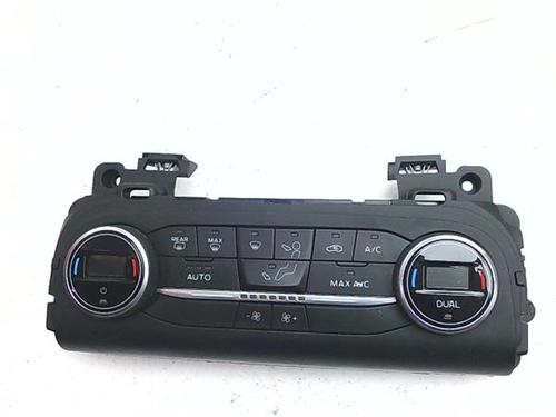 climate-control-ford-focus-iv-saloon-hm-2018-38395013 main image