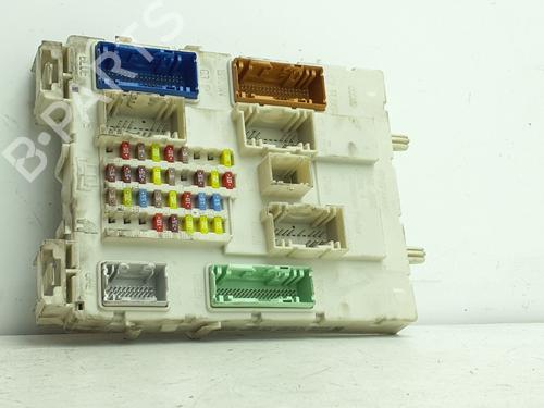 Used Fuse box Fuse box 38705086 38705086