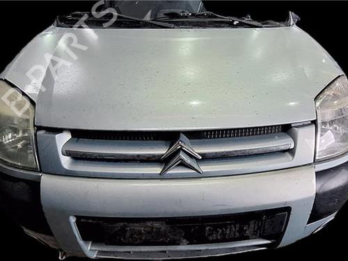 Used Right headlight Right headlight 38398558 38398558