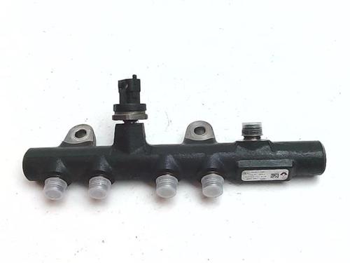 Used Injection rail Injection rail 38392018 38392018
