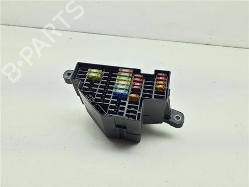 fuse-box-vw-golf-v-1k1-2003-2004-2005-2006-2007-2008-2009-2010-38374883 main image