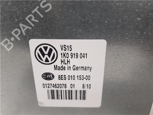 Used Fuse box Fuse box 38355438 38355438