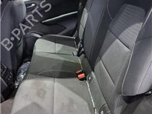 seats-set-renault-arkana-i-lcm_-ldn_-2019-38384611 main image