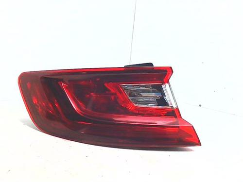 left-taillight-renault-megane-iv-hatchback-b9amn_-2015-38398628 main image