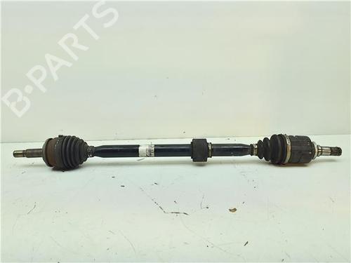 right-front-driveshaft-toyota-auris-_e18_-2012-2013-2014-2015-2016-2017-2018-2019-38369492 main image