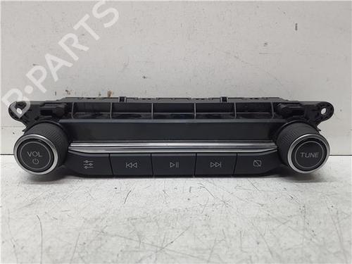 radio-ford-focus-iv-saloon-hm-2018-38365849 main image