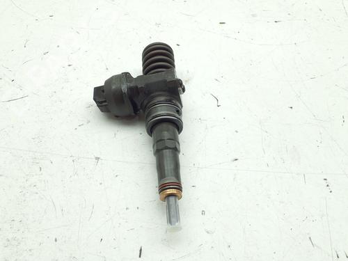 injector-audi-a3-8p1-2003-2004-2005-2006-2007-2008-2009-2010-2011-2012-2013-38334079 main image