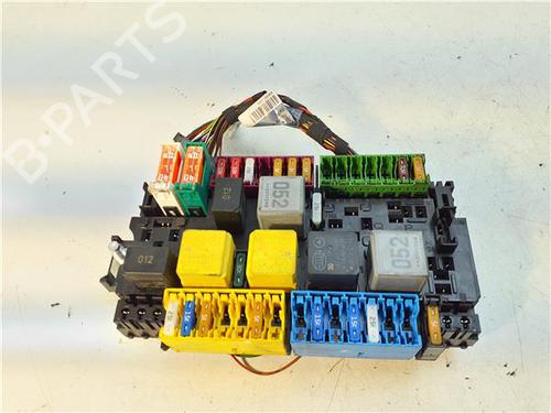Used Fuse box Fuse box 38369488 38369488
