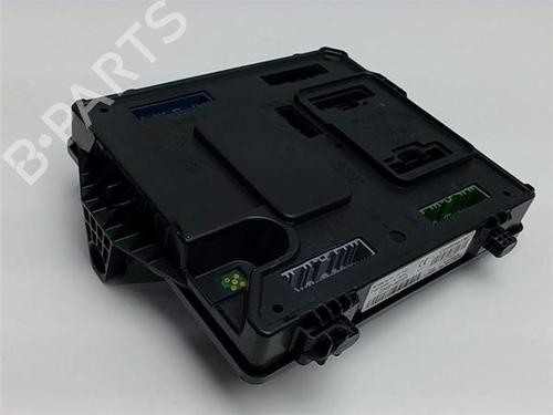 Used Fuse box Fuse box 38372618 38372618