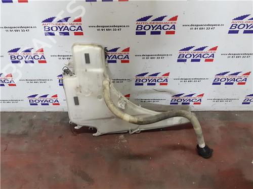 windscreen-washer-tank-bmw-1-e87-2003-2004-2005-2006-2007-2008-2009-2010-2011-2012-2013-38355010 main image
