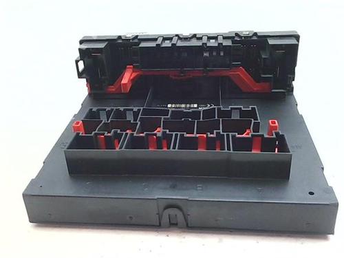 Fuse box VW PASSAT B6 (3C2) 2.0 TDI 16V | BP38389676E1 - Image 2
