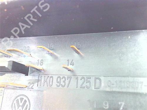 Fuse box SKODA YETI (5L) 1.2 TSI | BP38398659E1 - Image 4