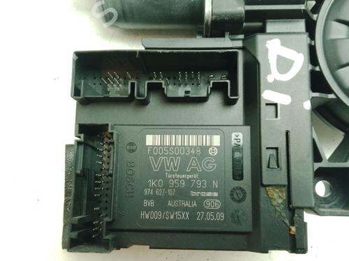 Left front window motor VW PASSAT B6 (3C2) 2.0 TDI | BP38444043E21  - Image 6