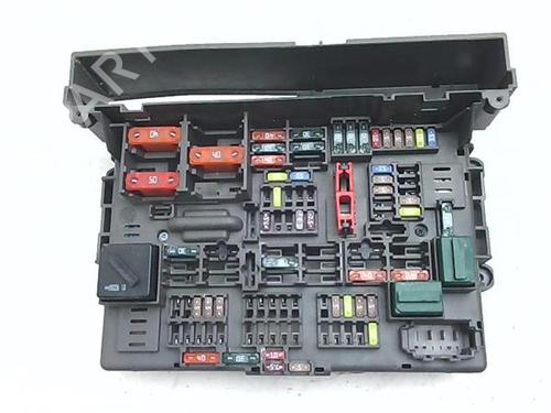 Used Fuse box Fuse box 38388093 38388093