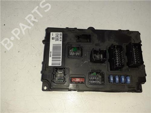 Used Fuse box Fuse box PEUGEOT 407 (6D_) 2.0 HDi 135 (6DRHRH, 6DRHRE, 6DRHRG, 6DRHRJ) (136 hp) 39955765 39955765