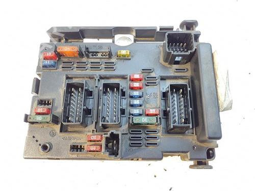 Used Fuse box Fuse box 38371028 38371028
