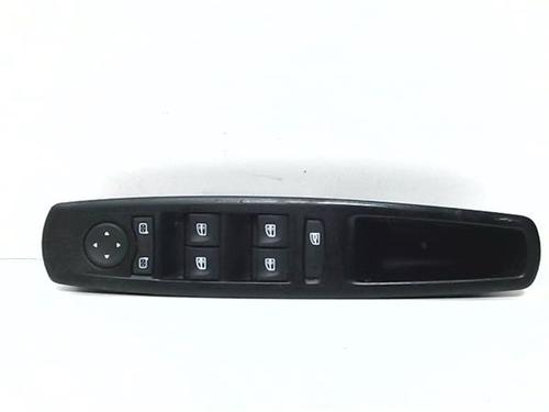 left-front-window-switch-renault-megane-iv-saloon-2016-38383020 main image
