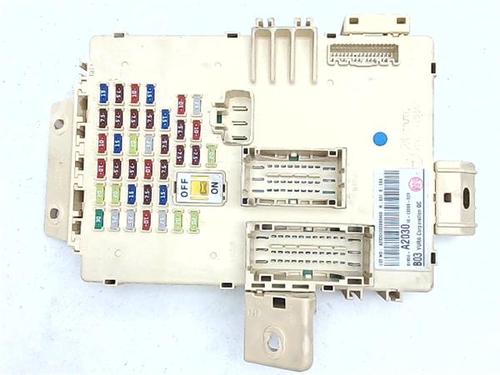 Used Fuse box Fuse box 38399605 38399605