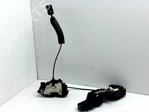 front-right-lock-renault-megane-iv-saloon-2016-38390548 main image