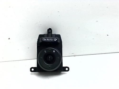mirror-switch-kia-carens-iv-2013-38384430 main image