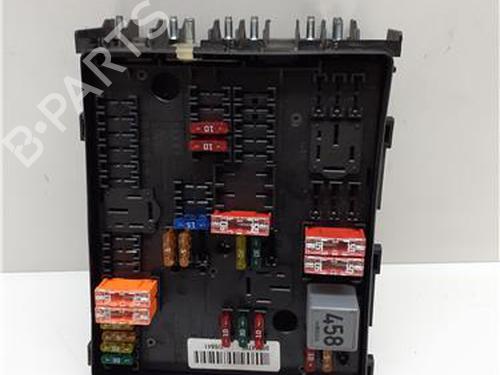 Used Fuse box Fuse box 38356067 38356067