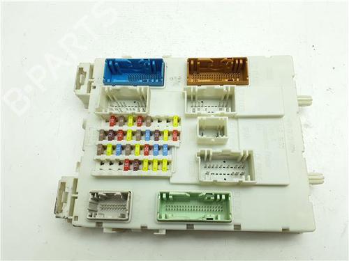 fuse-box-ford-focus-iii-saloon-2010-2011-2012-2013-2014-2015-2016-2017-2018-2019-2020-38372653 main image
